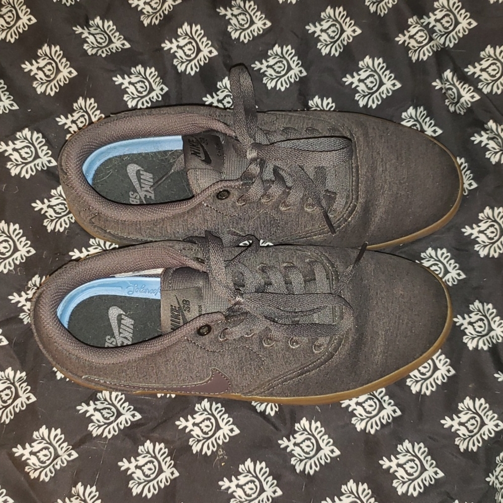 Nike SB - Picture 2 of 2
